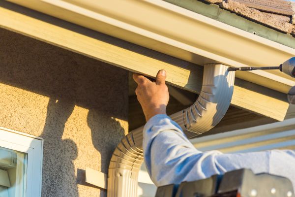 Cost of Aluminum Rain Gutter Service in Saint Cloud